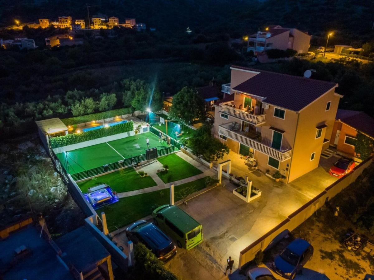 Apartments Mirko Seget Vranjica Exteriör bild